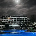 Parque Santiago Ii , Renovated, Ocean View, Heated Swimming Pool ! Playa de las Americas (Tenerife)